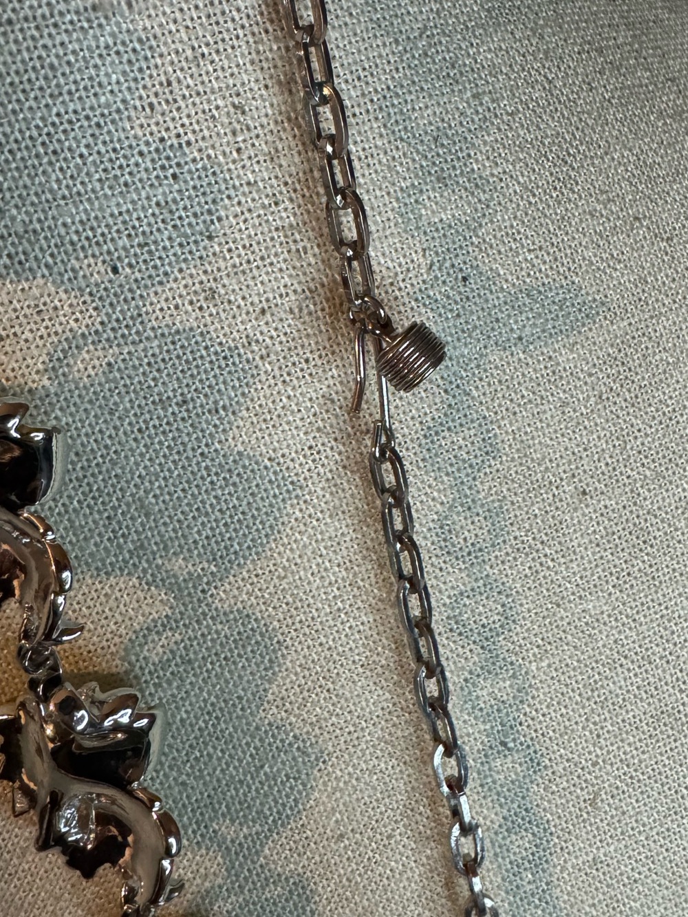 Sarah Coventry “Whispering Leaves” Necklace - Picture 7 of 7